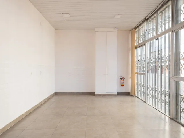 Loja com 66m², para alugar, no bairro Centro em Pelotas