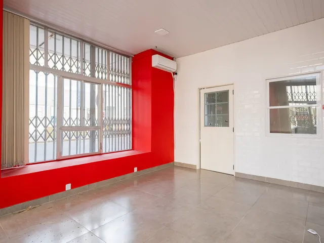 Loja com 66m², para alugar, no bairro Centro em Pelotas