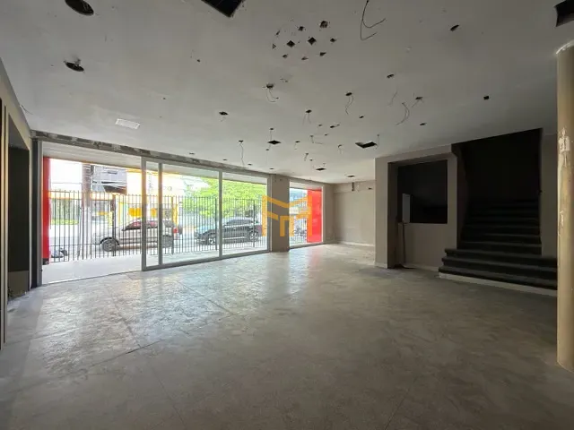 Loja para alugar, no bairro Umarizal em Belém