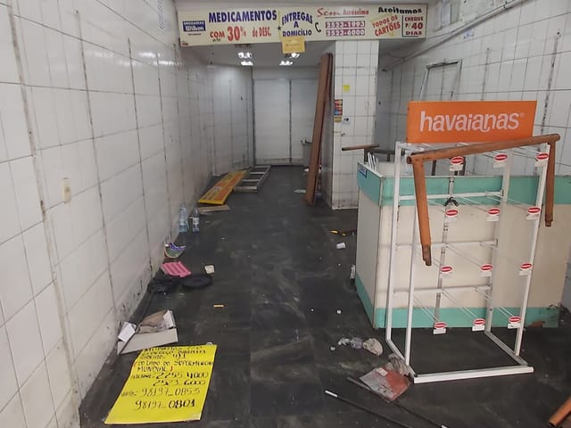 Foto do Loja - Loja para Locação em Copacabana: 60m² com Estrutura para Farmácia ou Outros Comércios | GrupoApi