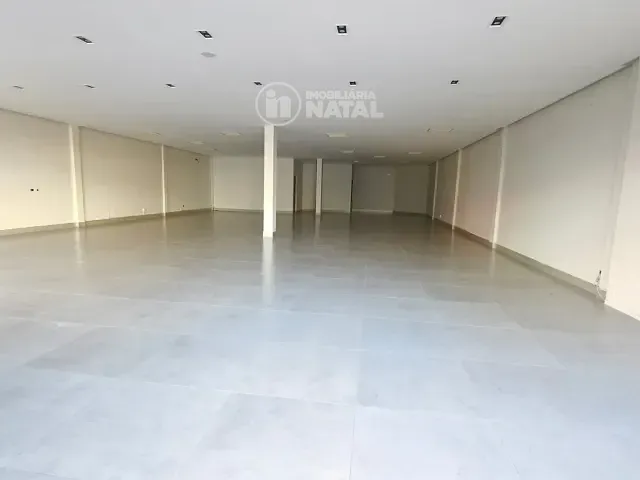 Loja com 320m², para alugar, no bairro Vitória em Londrina