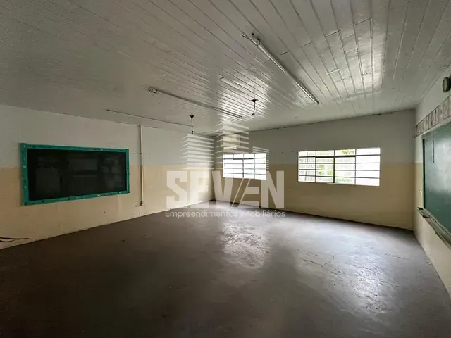 Loja com 835m², à venda, no bairro Vila Santo Antônio em Bauru