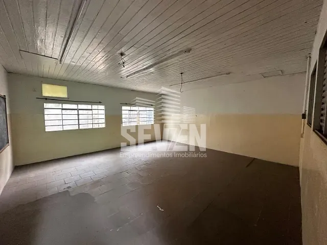 Loja com 835m², à venda, no bairro Vila Santo Antônio em Bauru