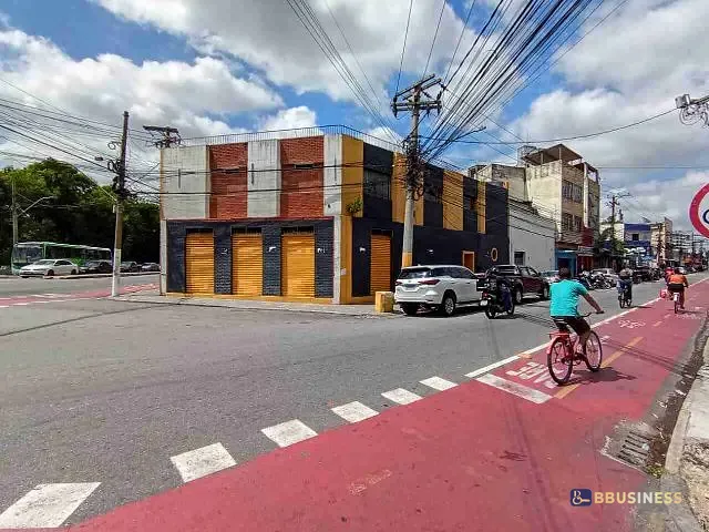 Loja com 240m², à venda ou para alugar, no bairro Centro em Campos dos Goytacazes