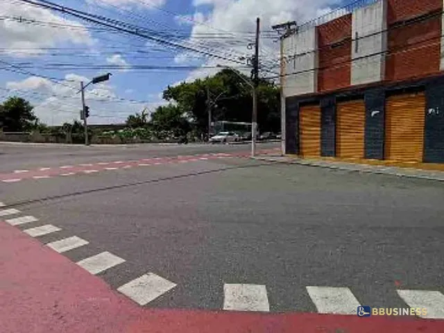 Loja com 240m², à venda ou para alugar, no bairro Centro em Campos dos Goytacazes