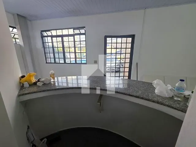 Conjunto comercial com 320m², para alugar, no bairro Jardim Messina em Jundiaí