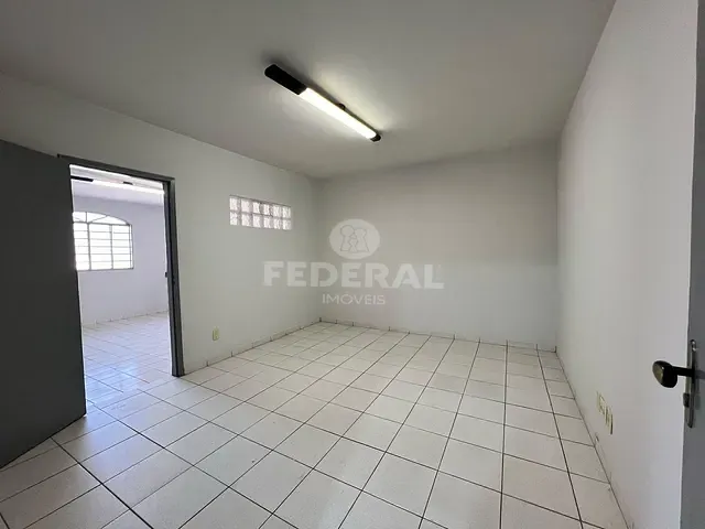 Loja para alugar, no bairro Setor Garavelo em Aparecida de Goiânia