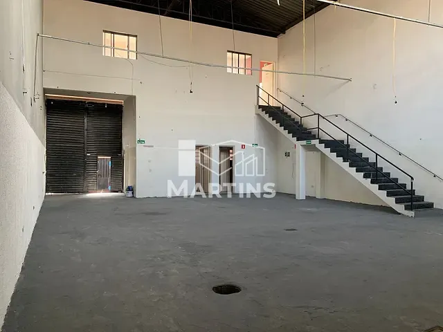Loja para alugar, no bairro Jardim Castilho em Embu das Artes