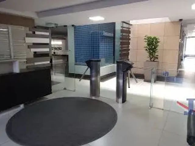 Sala para alugar, no bairro Centro Civico em Curitiba