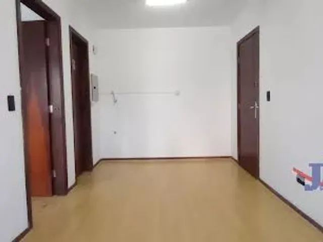 Sala para alugar, no bairro Centro  Civico em Curitiba