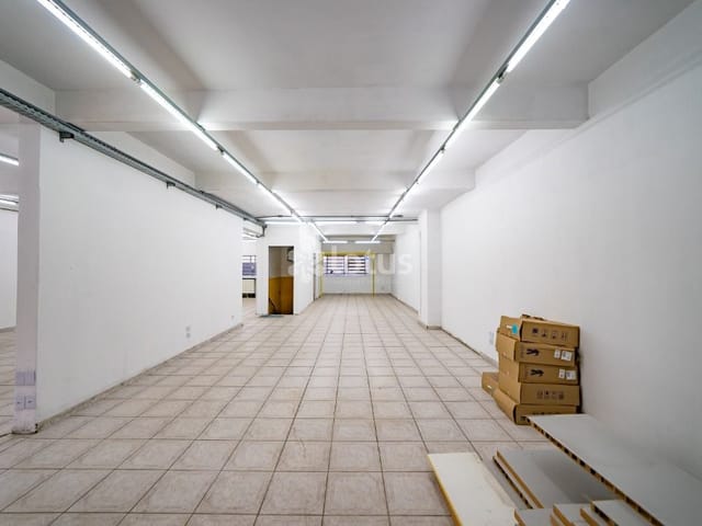 Loja com 380m², para alugar, no bairro Portais (Polvilho) em Cajamar