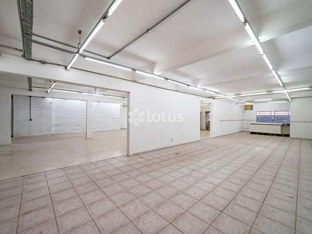 Loja com 380m², para alugar, no bairro Portais (Polvilho) em Cajamar