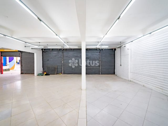 Loja com 380m², para alugar, no bairro Portais (Polvilho) em Cajamar