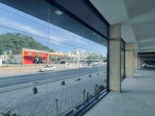 Loja com 1754m², para alugar, no bairro Garcia em Blumenau
