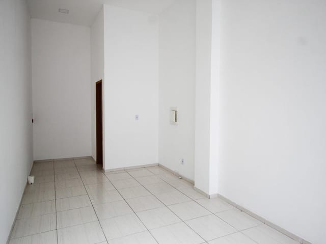 Loja com 23m², para alugar, no bairro Paineiras em Juiz de Fora