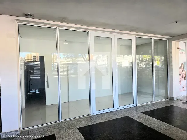 Loja à venda ou para alugar, no bairro Chácara Urbana em Jundiaí