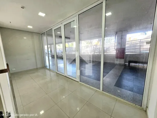 Loja à venda ou para alugar, no bairro Chácara Urbana em Jundiaí