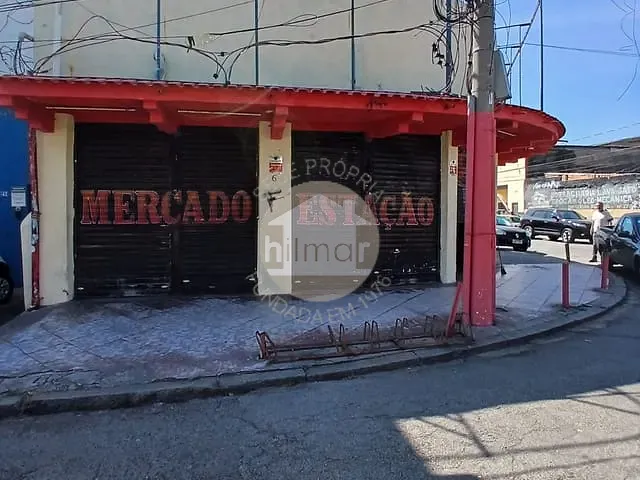 Loja com 106m², para alugar, no bairro Ramos em Rio de Janeiro