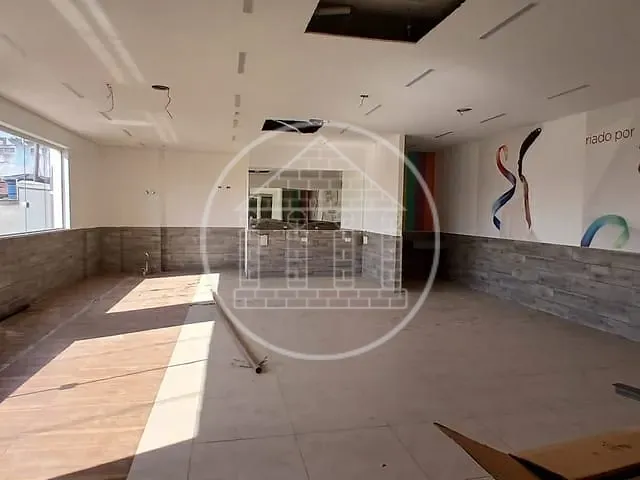 Loja com 200m², para alugar, no bairro Santo Amaro em São Paulo