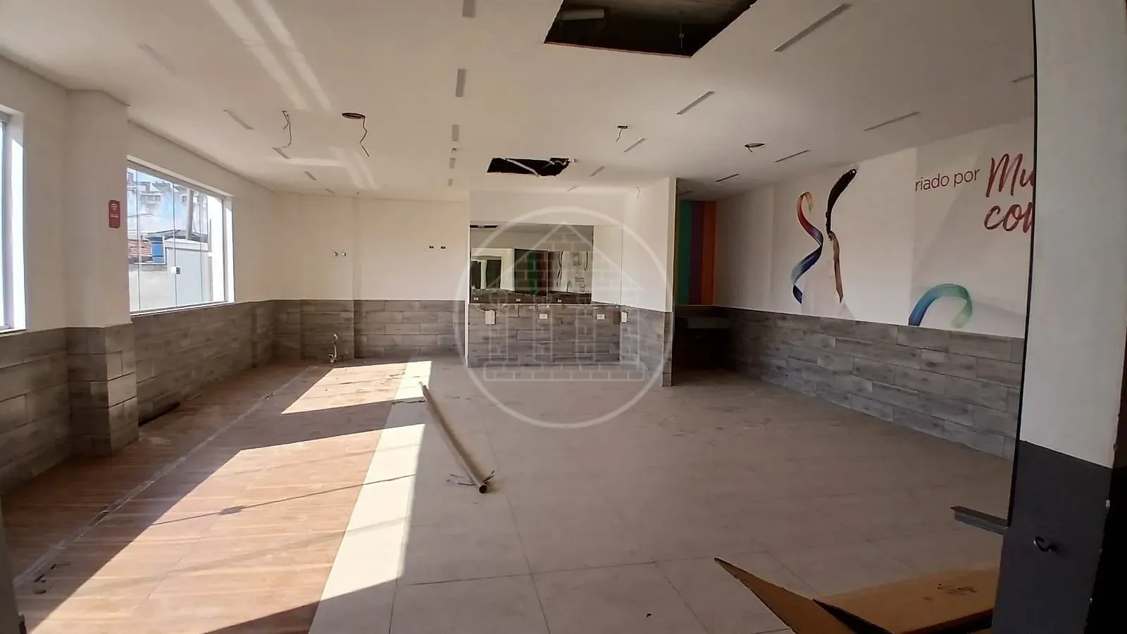 Loja-Salão, 200 m² - Foto 1