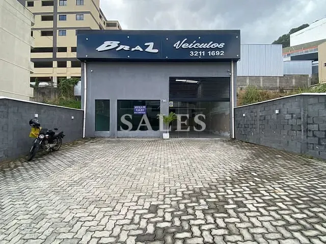 Loja com 301m², para alugar, no bairro Lourdes em Juiz de Fora