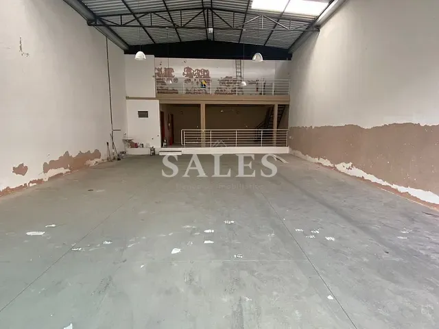 Loja com 301m², para alugar, no bairro Lourdes em Juiz de Fora