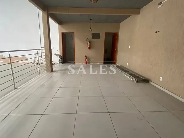 Loja com 301m², para alugar, no bairro Lourdes em Juiz de Fora