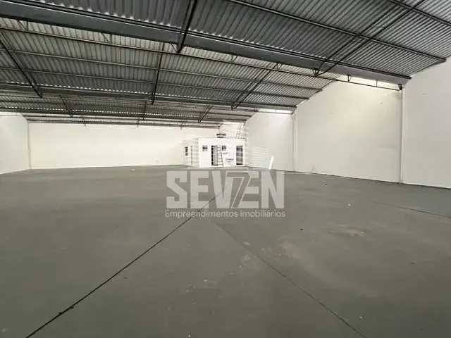 Loja com 968m², para alugar, no bairro Centro em Bauru