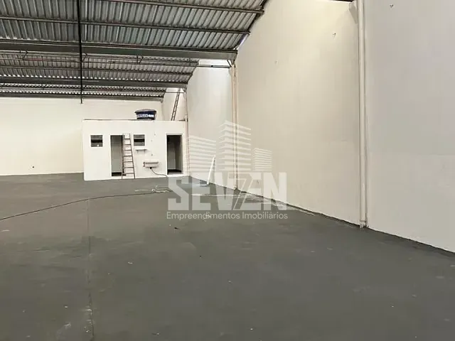 Loja com 968m², para alugar, no bairro Centro em Bauru