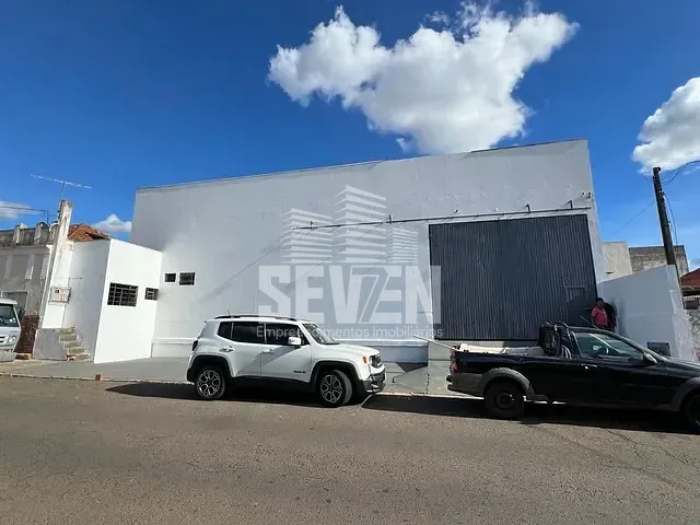Loja com 968m², para alugar, no bairro Centro em Bauru