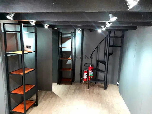 Loja à venda ou para alugar, no bairro Centro em São Paulo