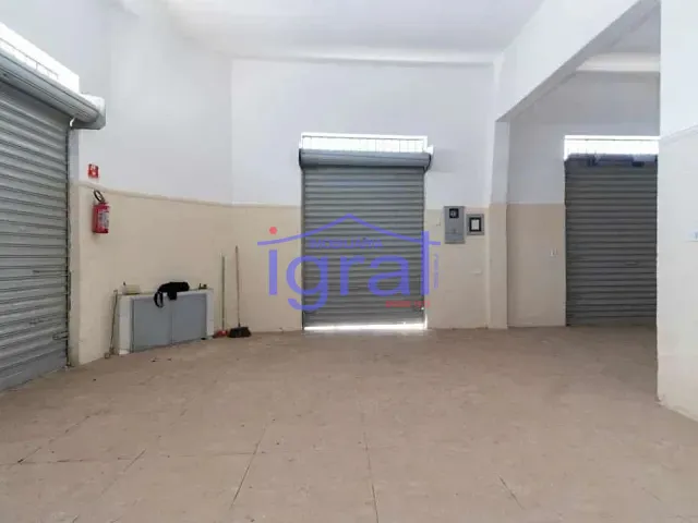Loja para alugar, no bairro Vila Guarani (Z Sul) em São Paulo