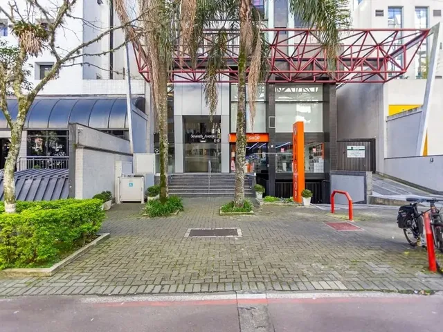 Sala à venda, no bairro Batel em Curitiba