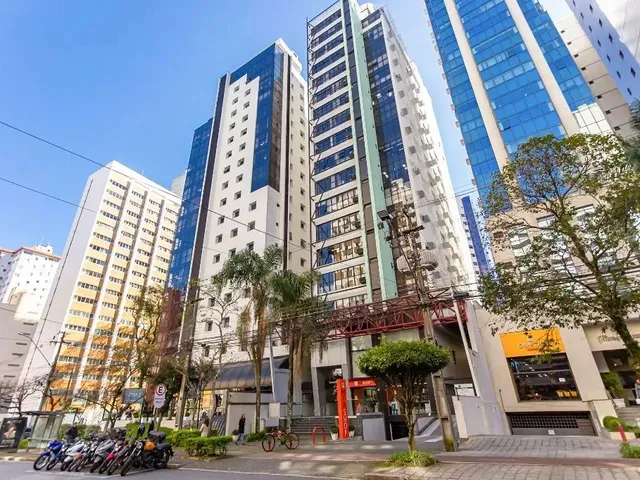 Sala à venda, no bairro Batel em Curitiba