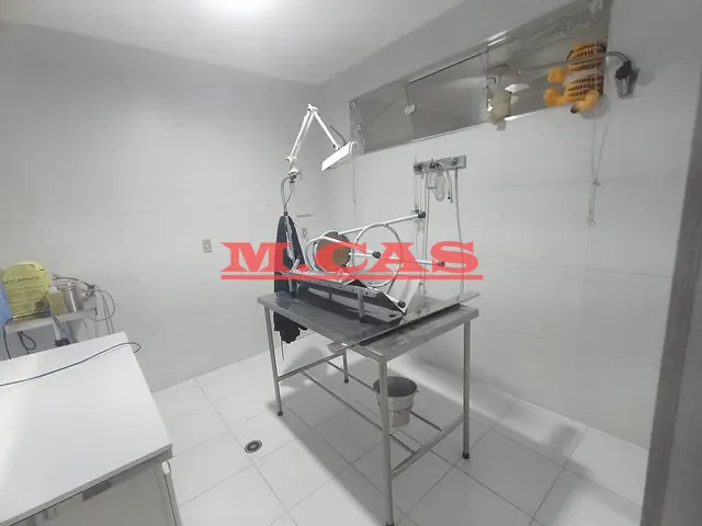 Loja com 160m², para alugar, no bairro Vila Regente Feijó em São Paulo