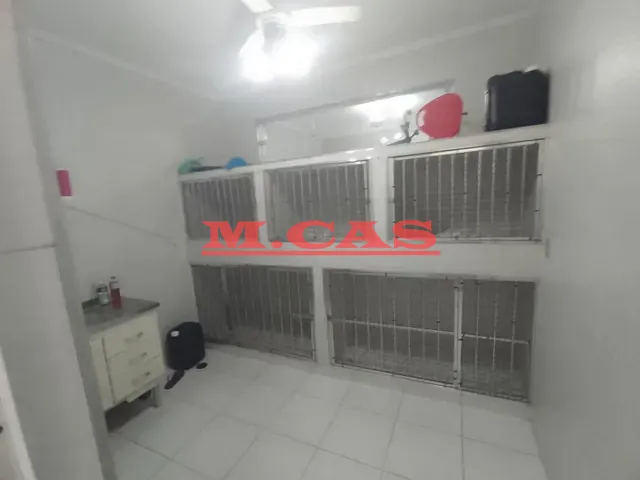 Loja com 160m², para alugar, no bairro Vila Regente Feijó em São Paulo