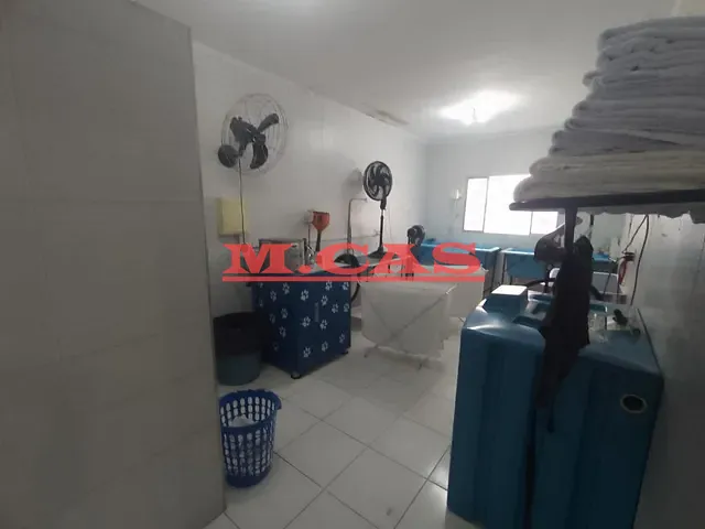 Loja com 160m², para alugar, no bairro Vila Regente Feijó em São Paulo