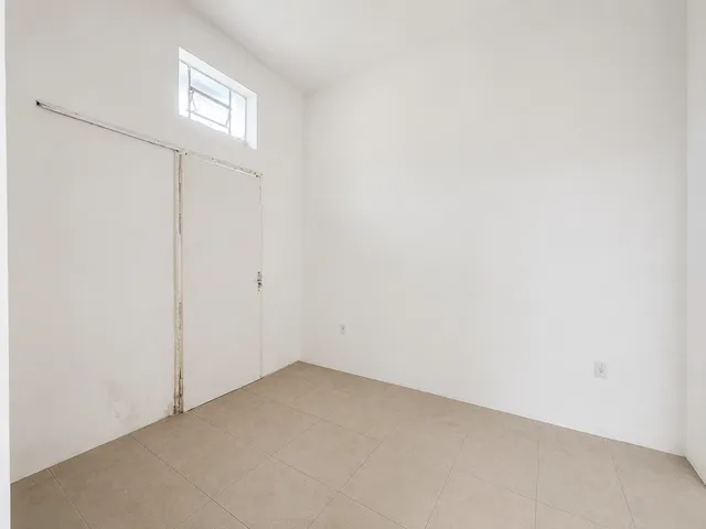 Loja com 300m², à venda, no bairro Centro em Pelotas