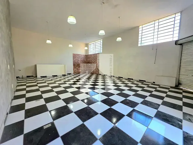 Loja com 150m², para alugar, no bairro Vila Progresso em Jundiaí