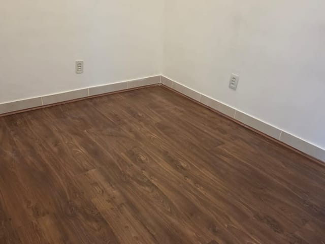 Foto do Loja - Sala comercial na Galeria Condor, no Largo do Machado, juntinho ao metrô. Andar alto, frente, sol da manha, vista livre. | GrupoApi