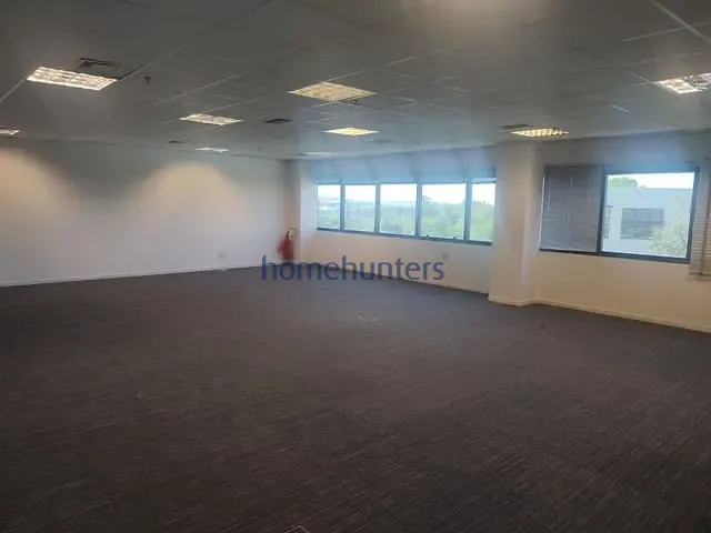 Conjunto comercial com 227m², à venda ou para alugar, no bairro Jardim Madalena em Campinas