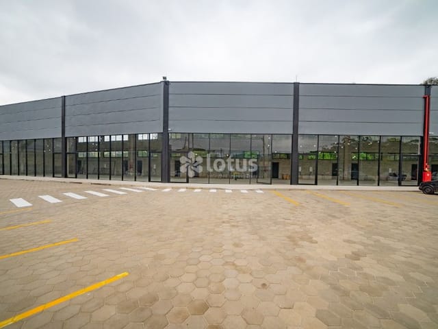 Loja com 950m², para alugar, no bairro Paraíso (Polvilho) em Cajamar