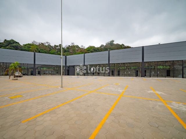 Loja com 950m², para alugar, no bairro Paraíso (Polvilho) em Cajamar