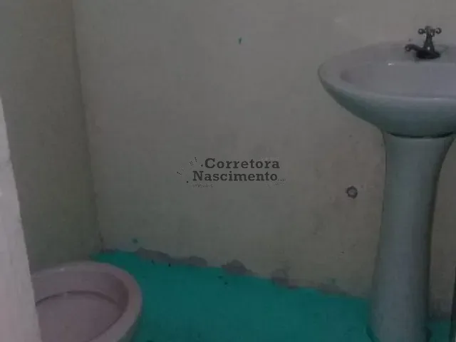 Loja com 24m², para alugar, no bairro Rio Comprido em Jacareí