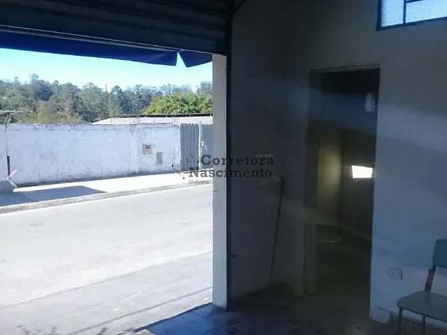 Loja com 24m², para alugar, no bairro Rio Comprido em Jacareí