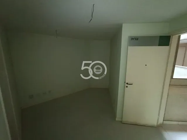 Loja à venda ou para alugar, no bairro Freguesia (Jacarepaguá) em Rio de Janeiro