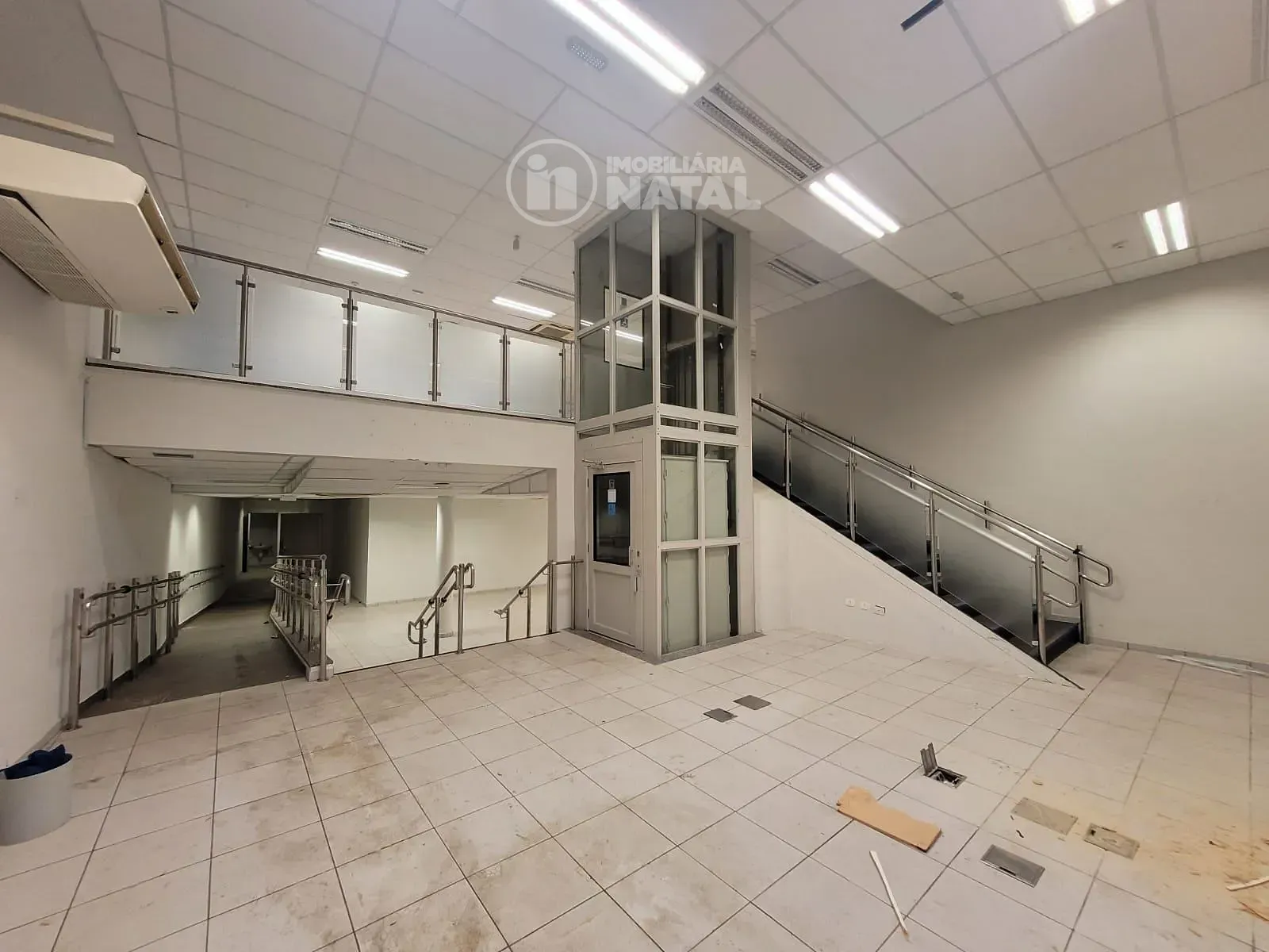 Loja-Salão, 1400 m² - Foto 3