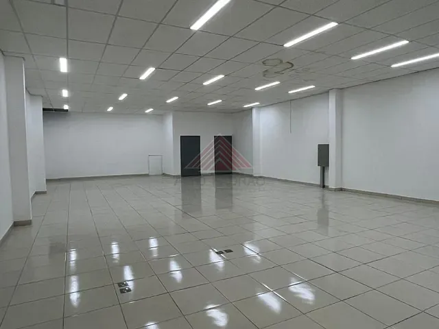 Loja com 370m², para alugar, no bairro Vila Bocaina em Mauá