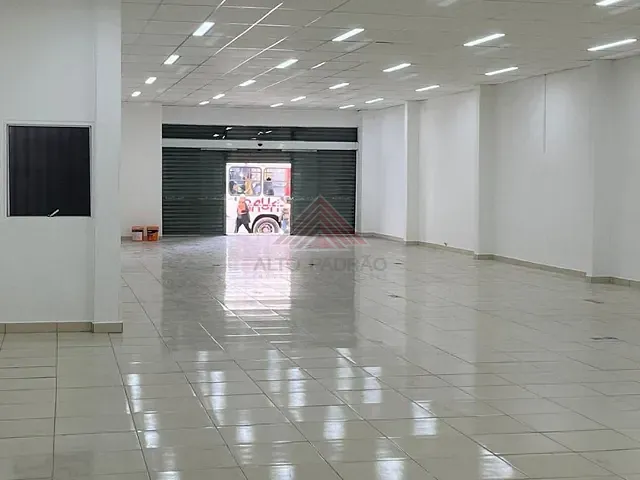 Loja com 370m², para alugar, no bairro Vila Bocaina em Mauá