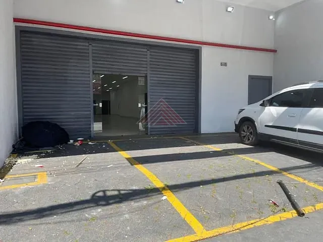 Loja com 370m², para alugar, no bairro Vila Bocaina em Mauá